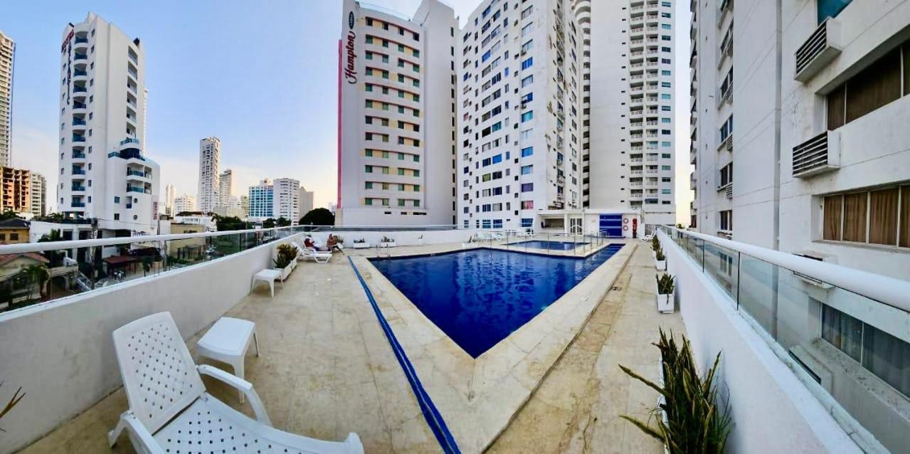 Playa Bocagrande Delfines *