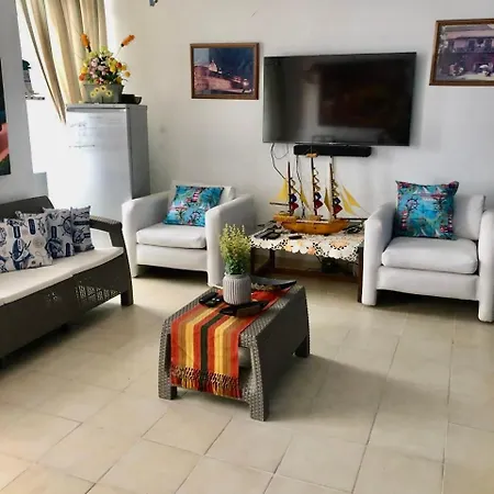 Playa Bocagrande Delfines Apartment *